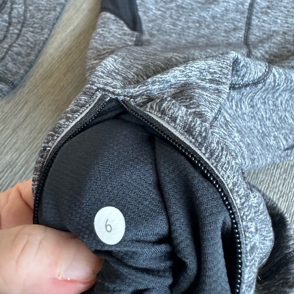 Lululemon Star Runner Long Sleeve in Black Size 6 - Picture 4 of 8